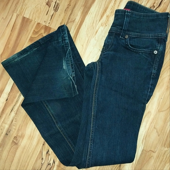 Viggos Jeans - Picture 2 of 6